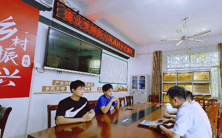 公益慈悲，，，，，我们一向在路上